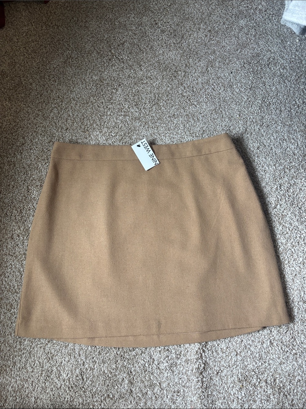 NWT Nine West Tan Woven Pencil Skirt